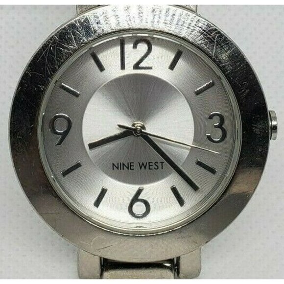 Nine West NW/1631 Silver Tone Quartz Analog Ladies Watch Y121E NW/1631 - Picture 3 of 11